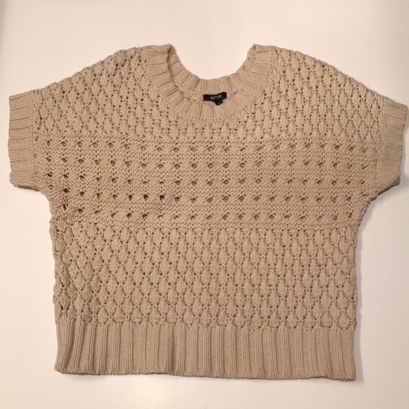 Apt. 9 Crop crochet like sweater M - Picture 2 of 7